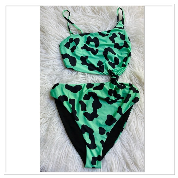 Beach Riot Other - NWT Beach Riot Monokini High Cut Swimsuit Green Black Size XS